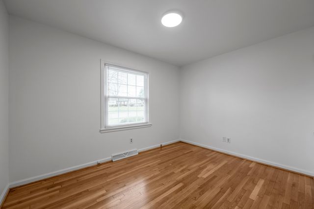 126 Londonderry Drive, Lexington, KY 40504