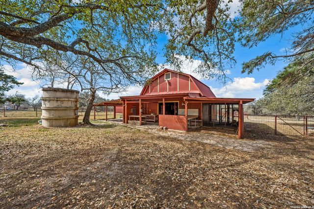 1240 County Road 324, Adkins, TX 78101