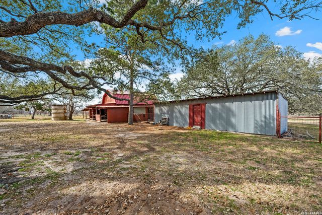 1240 County Road 324, Adkins, TX 78101