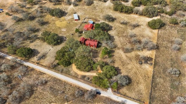 1240 County Road 324, Adkins, TX 78101