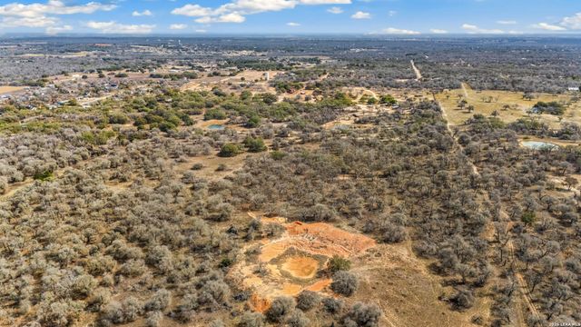 1240 County Road 324, Adkins, TX 78101