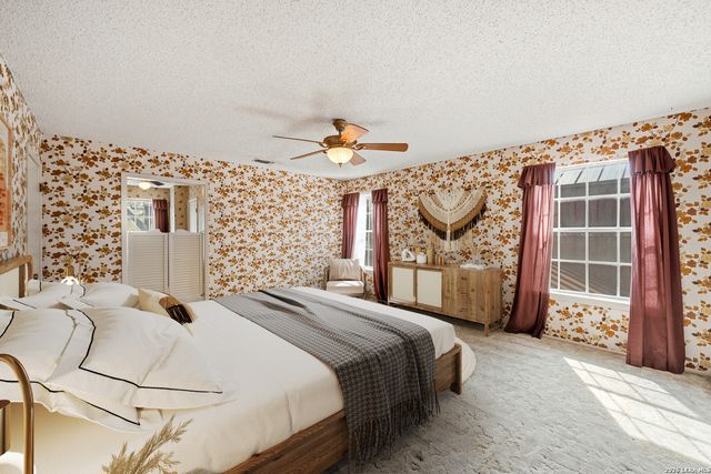 1240 County Road 324, Adkins, TX 78101