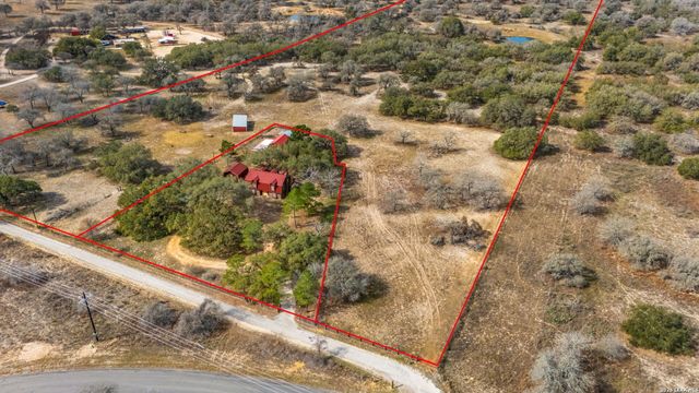 1240 County Road 324, Adkins, TX 78101