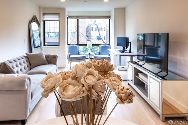 3620 Cesar Chavez Street 203, San Francisco, CA 94110