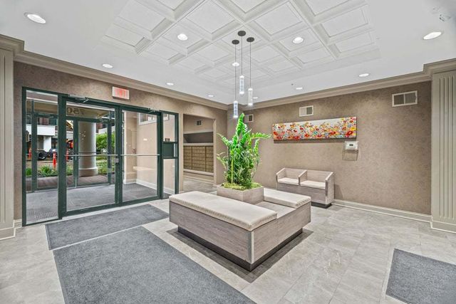 750 Pearson Street 208, Des Plaines, IL 60016