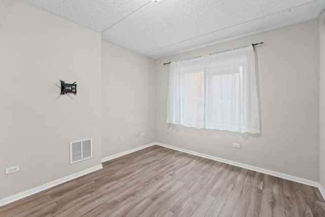 750 Pearson Street 208, Des Plaines, IL 60016
