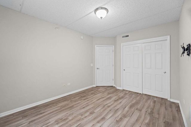750 Pearson Street 208, Des Plaines, IL 60016