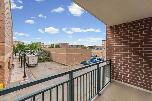 750 Pearson Street 208, Des Plaines, IL 60016