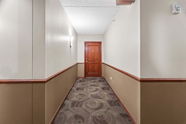 750 Pearson Street 208, Des Plaines, IL 60016