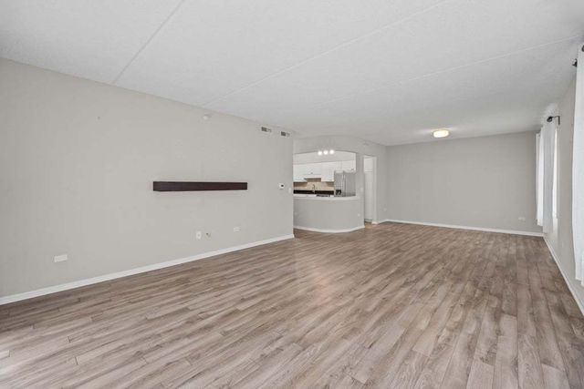 750 Pearson Street 208, Des Plaines, IL 60016