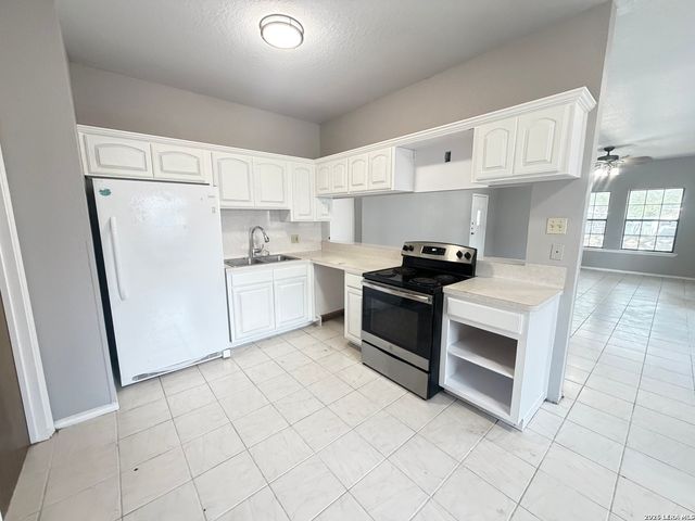 260 Ray Ave, San Antonio, TX 78204