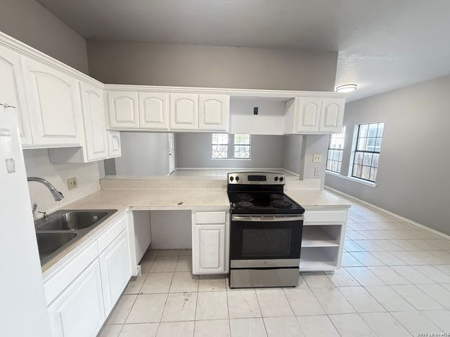 260 Ray Ave, San Antonio, TX 78204