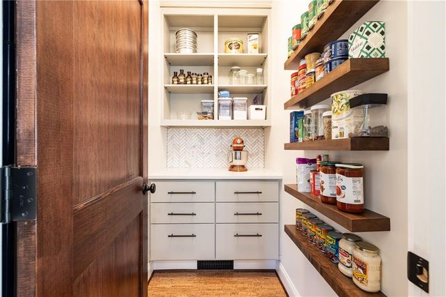 2653 Sharondale NE Circle, Atlanta, GA 30305