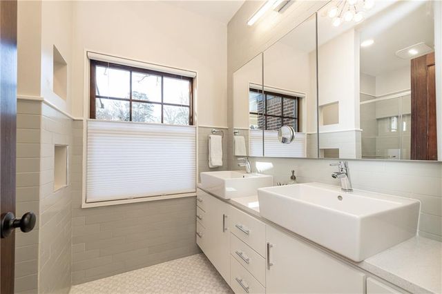 2653 Sharondale NE Circle, Atlanta, GA 30305