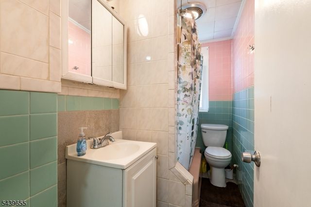 110 Berry St, Dover Town, NJ 07801
