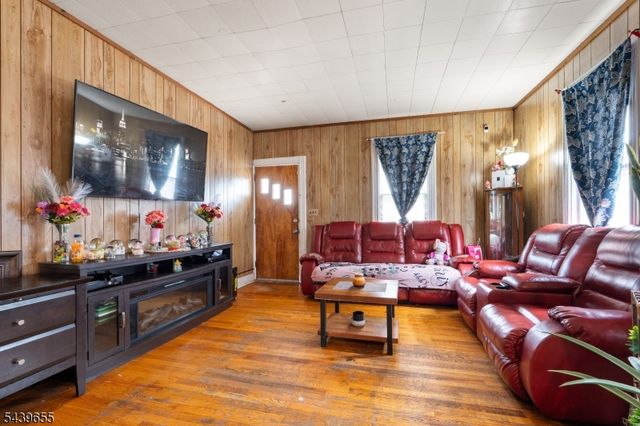 110 Berry St, Dover Town, NJ 07801