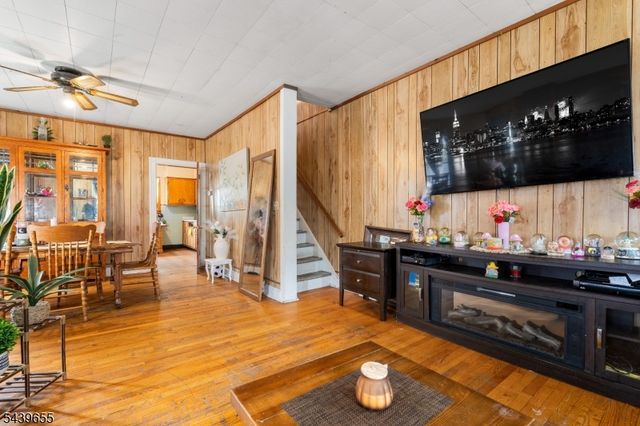 110 Berry St, Dover Town, NJ 07801