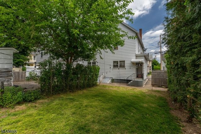 110 Berry St, Dover Town, NJ 07801