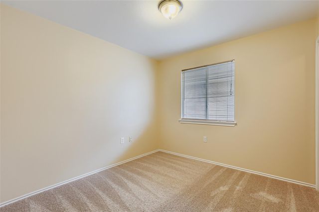 12532 La Paz LN, Del Valle, TX 78617