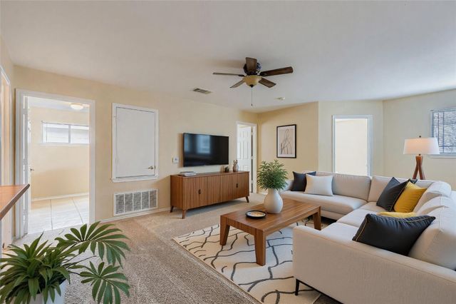 12532 La Paz LN, Del Valle, TX 78617