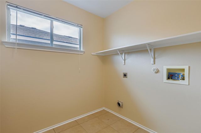 12532 La Paz LN, Del Valle, TX 78617