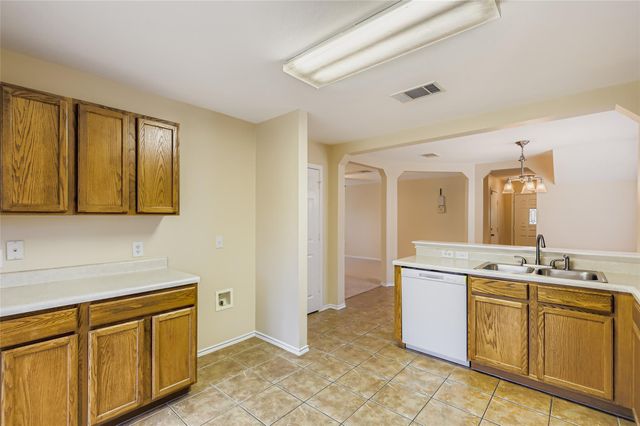 12532 La Paz LN, Del Valle, TX 78617