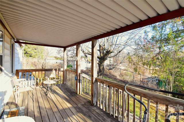 8 Donna Drive, Candler, NC 28715