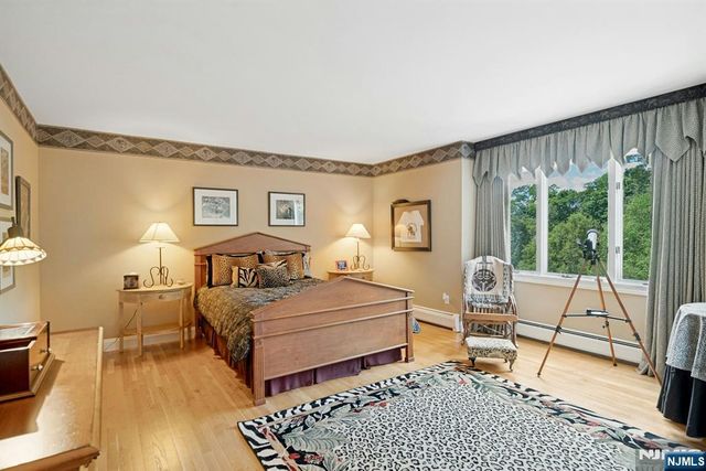 309 Skyridge Road, Franklin Lakes, NJ 07417