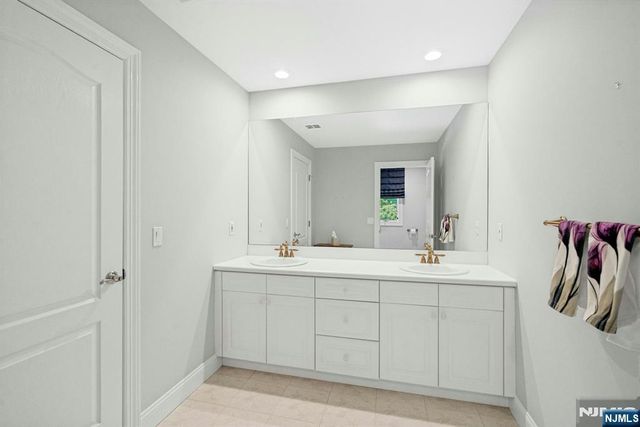 309 Skyridge Road, Franklin Lakes, NJ 07417