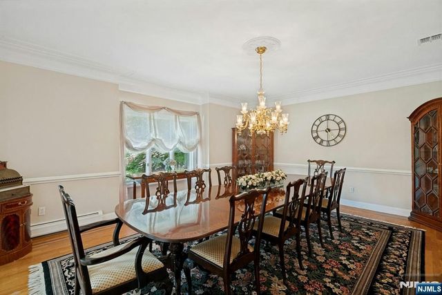 309 Skyridge Road, Franklin Lakes, NJ 07417