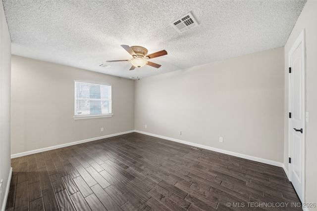 7675 S 260th East Avenue, Broken Arrow, OK 74014