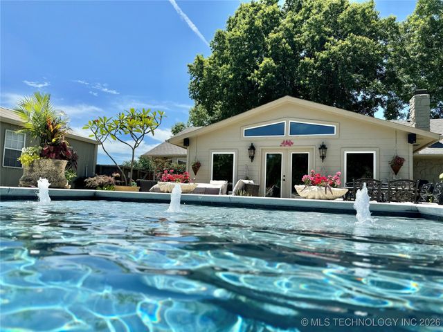 7675 S 260th East Avenue, Broken Arrow, OK 74014