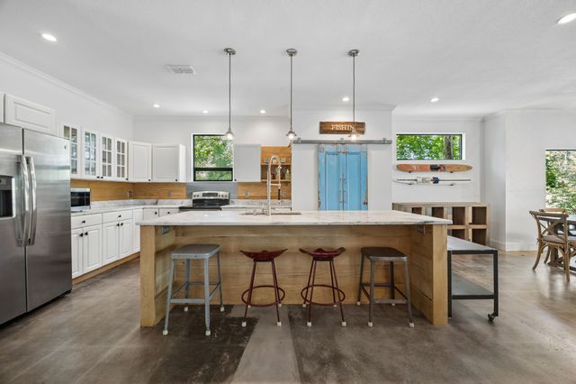 275 S Park Road, Scroggins, TX 75480