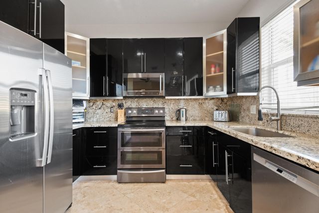 7865 Jewelwood Drive, Boynton Beach, FL 33437