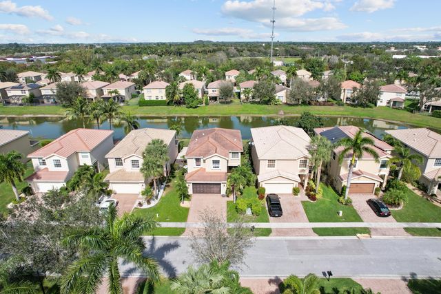 7865 Jewelwood Drive, Boynton Beach, FL 33437