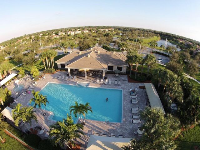 7865 Jewelwood Drive, Boynton Beach, FL 33437