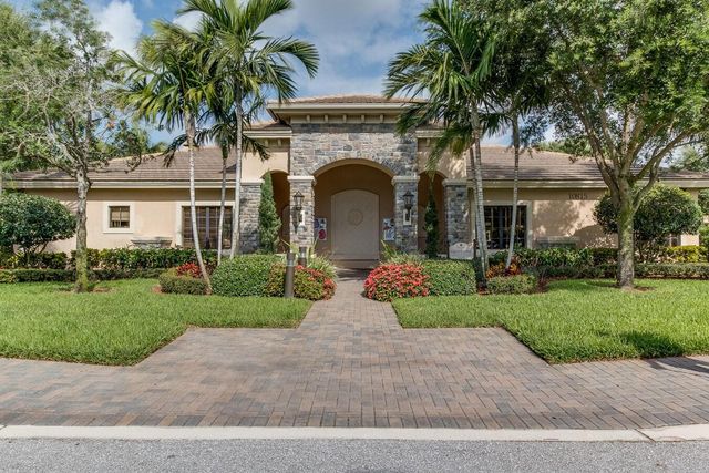 7865 Jewelwood Drive, Boynton Beach, FL 33437