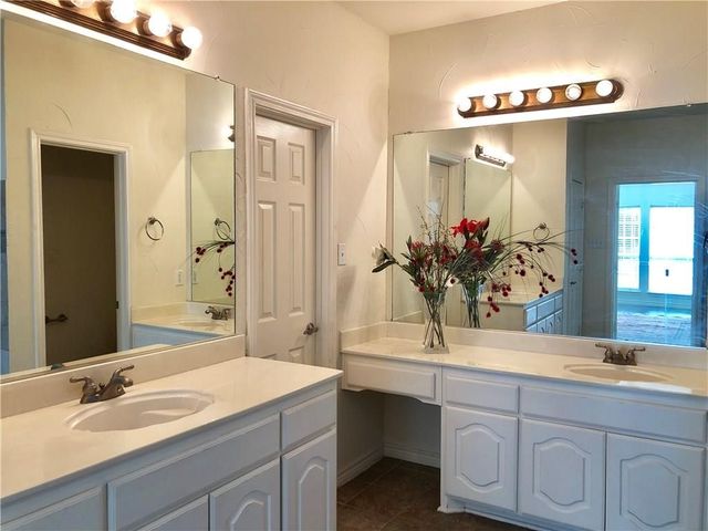 11712 Pheasant Creek Drive, Fort Worth, TX 76244