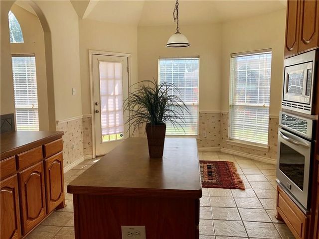 11712 Pheasant Creek Drive, Fort Worth, TX 76244