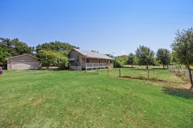 13905 Debbie Lane, Quinlan, TX 75474