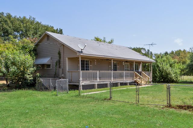 13905 Debbie Lane, Quinlan, TX 75474