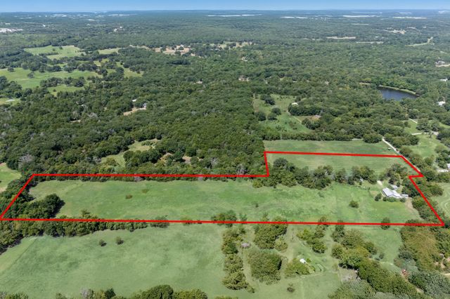13905 Debbie Lane, Quinlan, TX 75474