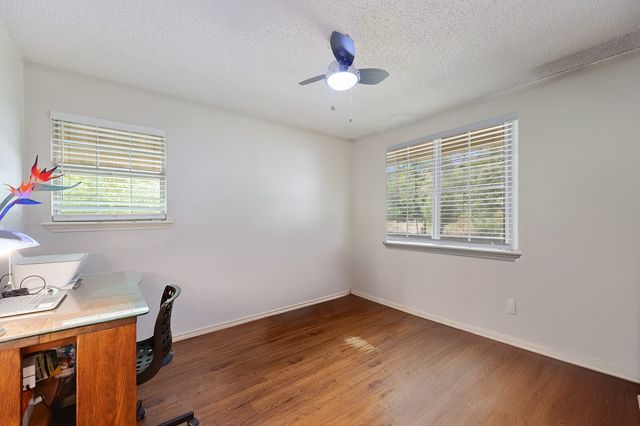 13905 Debbie Lane, Quinlan, TX 75474