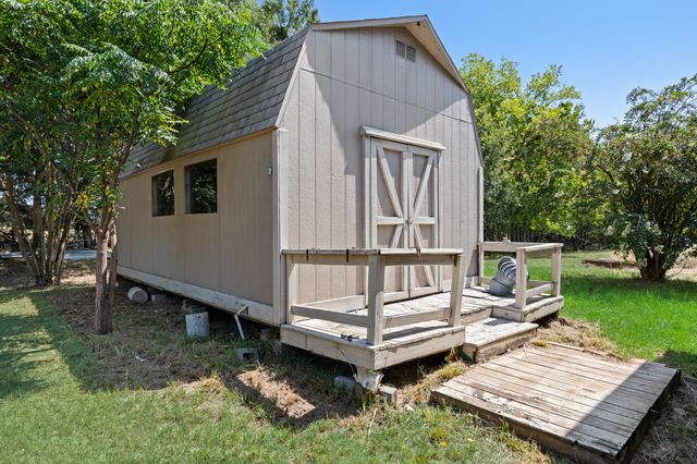 13905 Debbie Lane, Quinlan, TX 75474