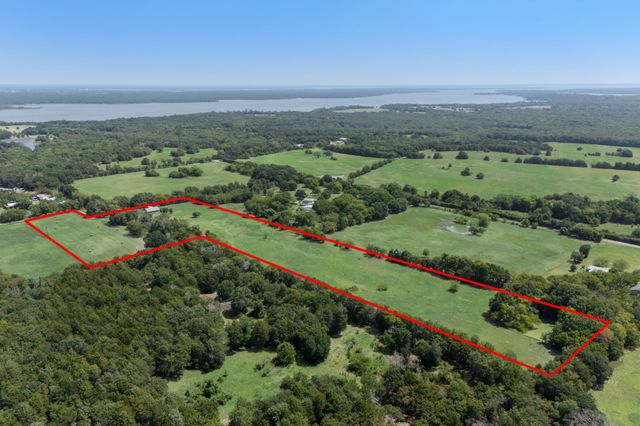 13905 Debbie Lane, Quinlan, TX 75474