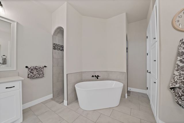 3076 Infinity Drive, Weatherford, TX 76087