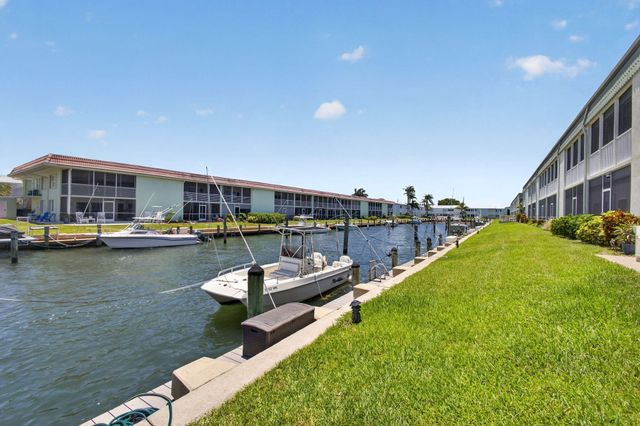 110 Wettaw Lane 202, North Palm Beach, FL 33408