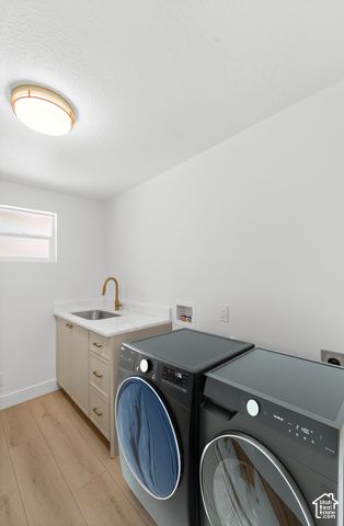 2096 E LINDEN CIR, Holladay, UT 84121