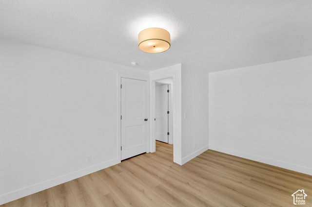 2096 E LINDEN CIR, Holladay, UT 84121