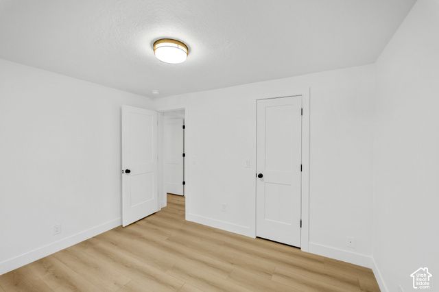 2096 E LINDEN CIR, Holladay, UT 84121